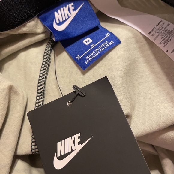 Nike Leaf Print Cropped Leggings - Picture 3 of 3